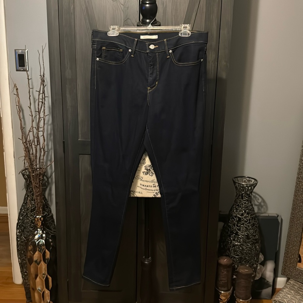 Levi’s 311 Shaping Skinny Jeans